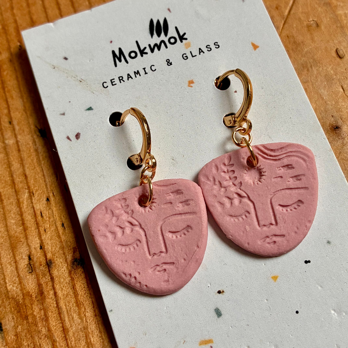 Boucles d'oreilles en céramique visage rose