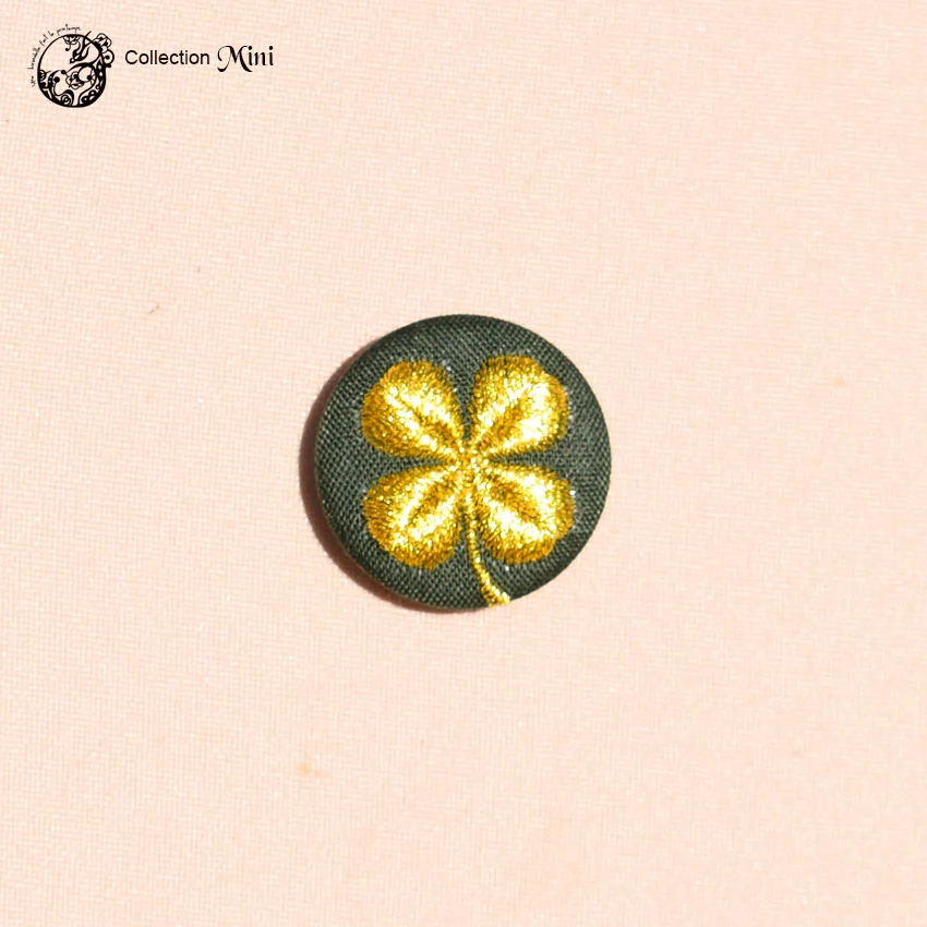 Broche Mini trèfle doré