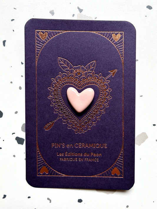 Pin’s en céramique cœur rose pastel