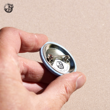 Broche petit format Papillon vulcain