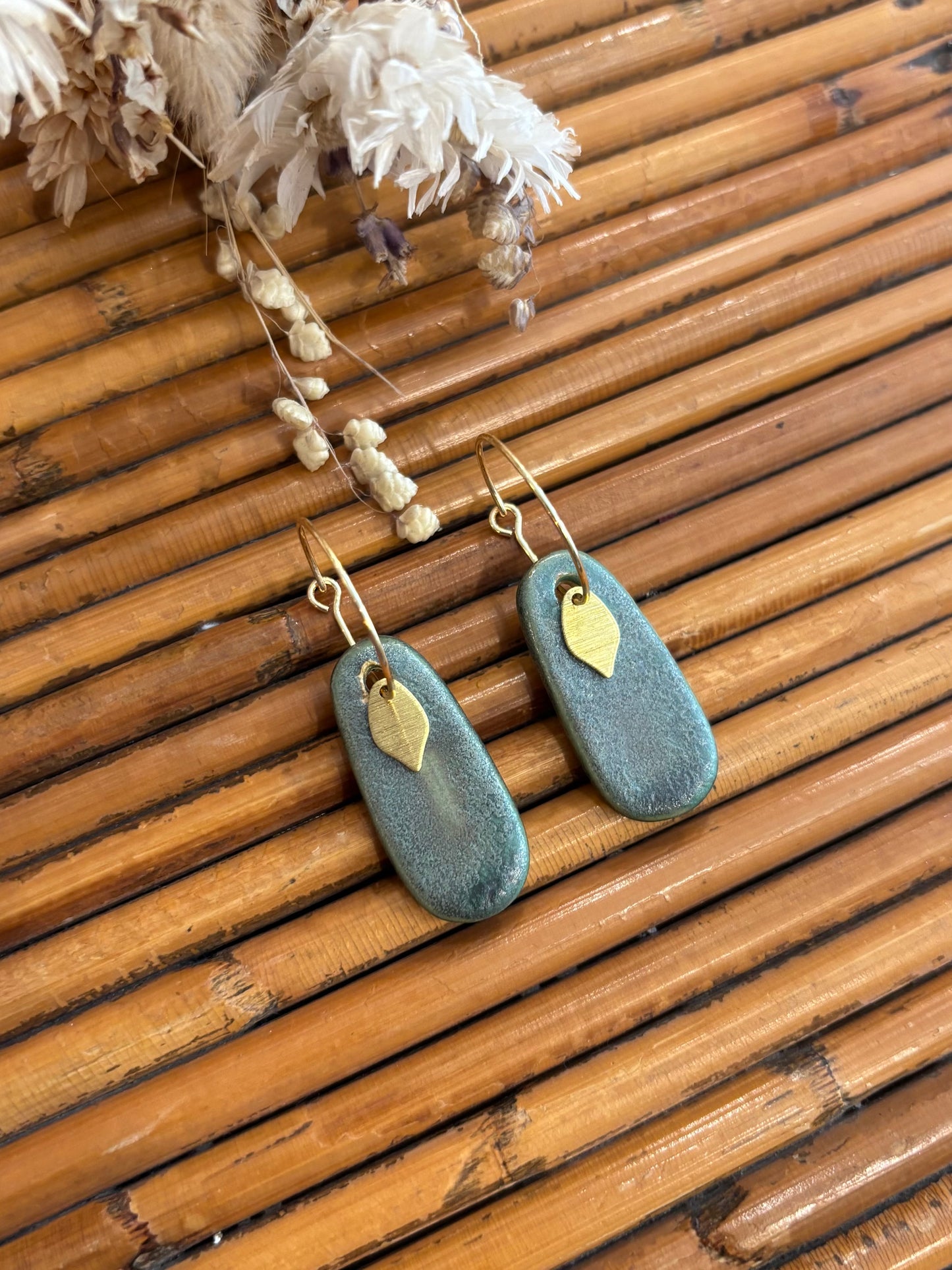 Boucles d'oreilles en céramique planche vert brillant