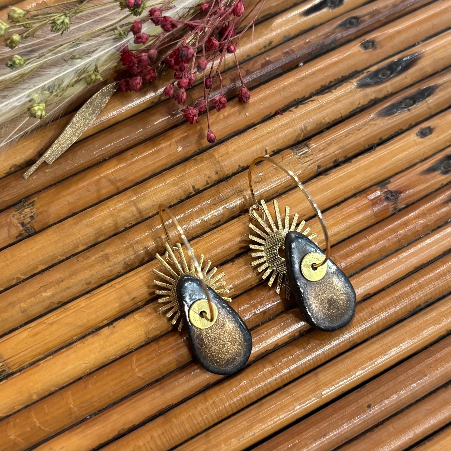 Boucles d'oreilles en céramique goutte soleil