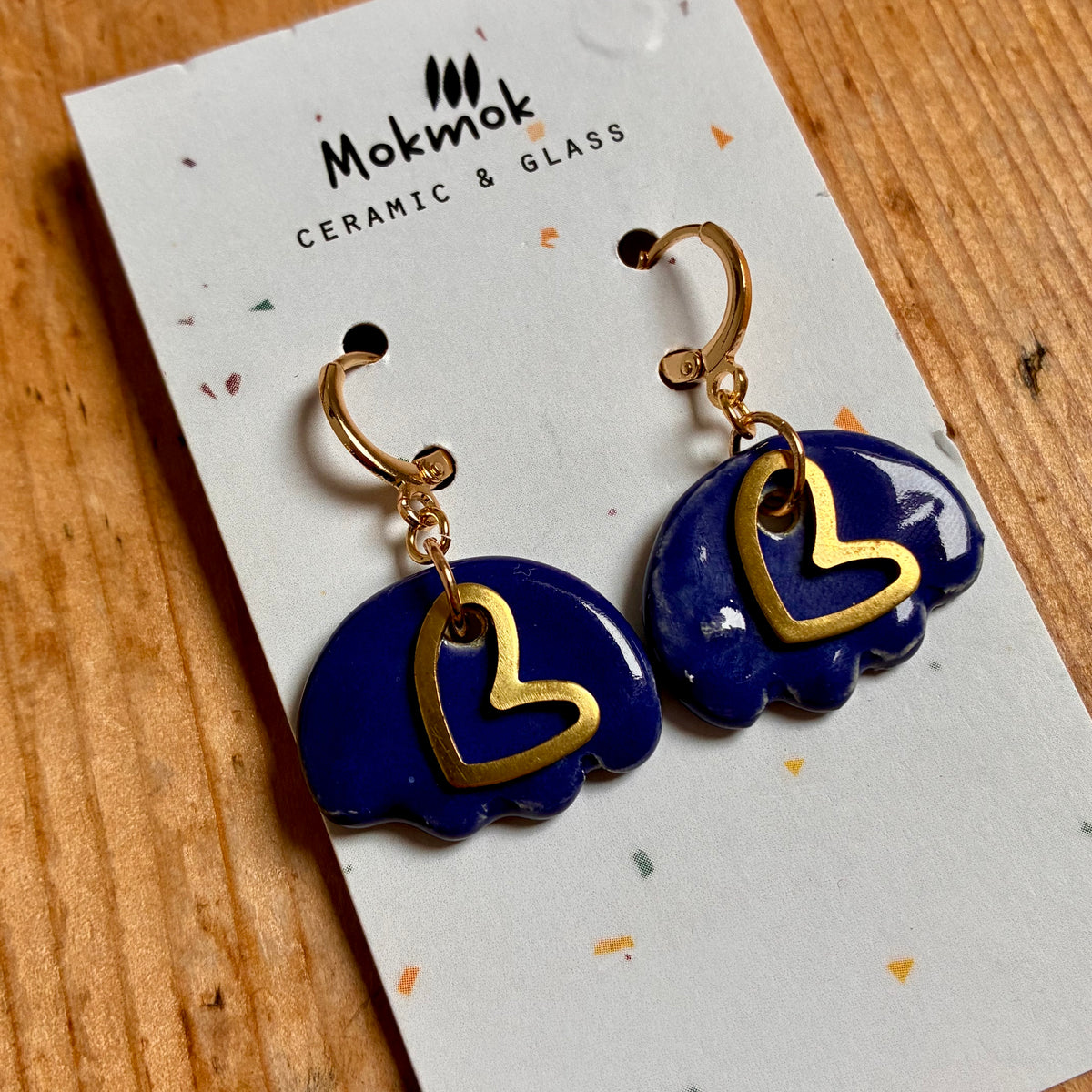 Boucles d'oreilles en céramique vagues bleu cœur
