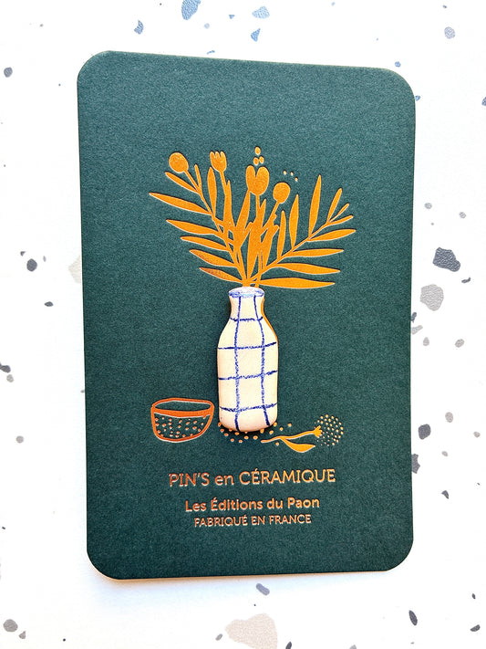 Pin’s en céramique vase