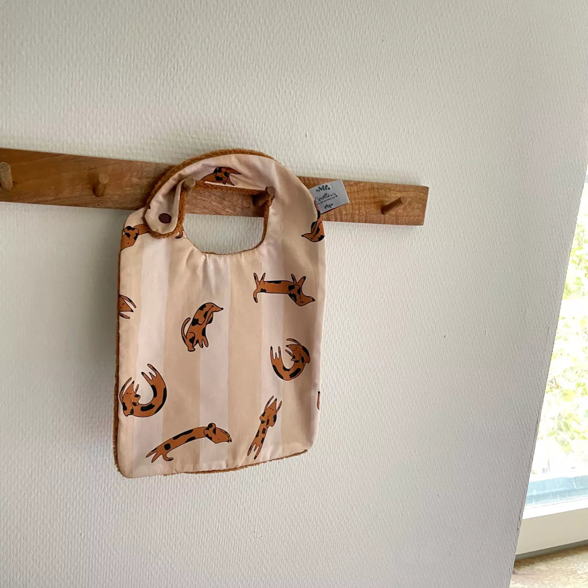 Bavoir Chien rayé beige