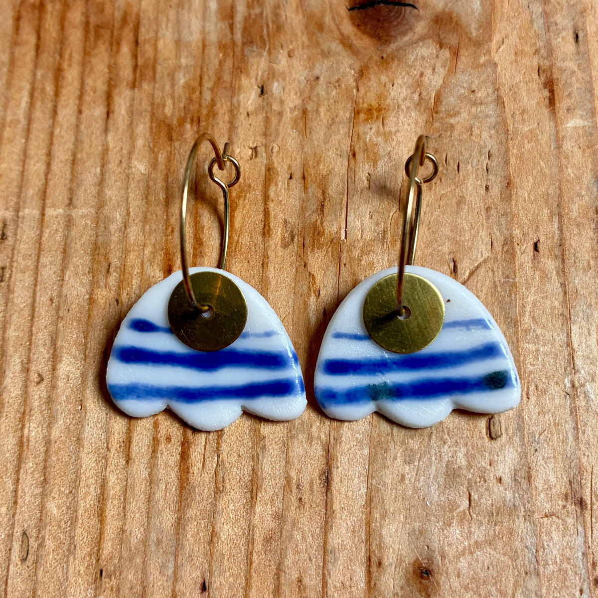 Boucles d'oreilles en céramique vagues bleu blanc