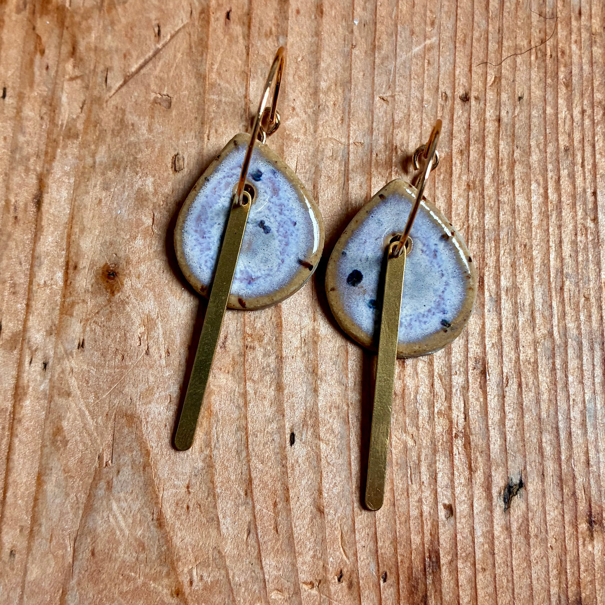 Boucles d'oreilles en céramique grosse goutte naturelle