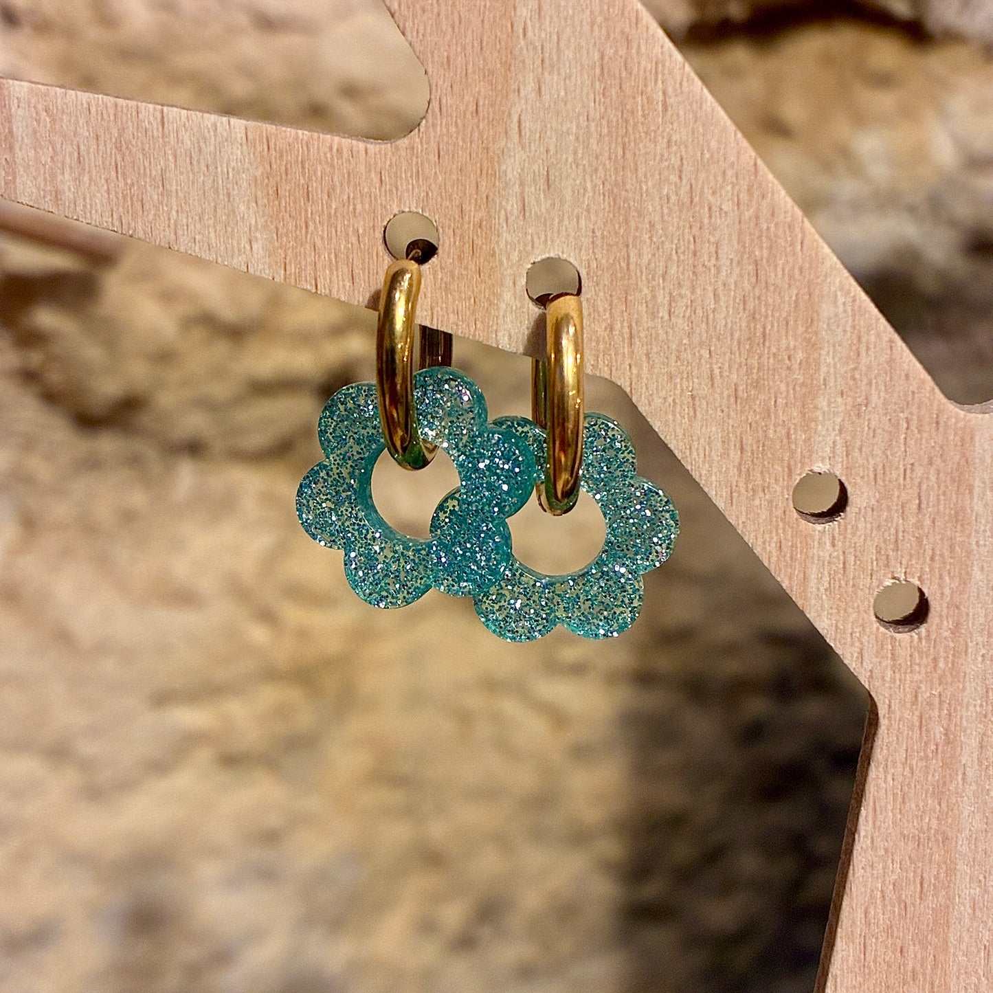 Boucles d’oreilles Flora bleu clair pailletée