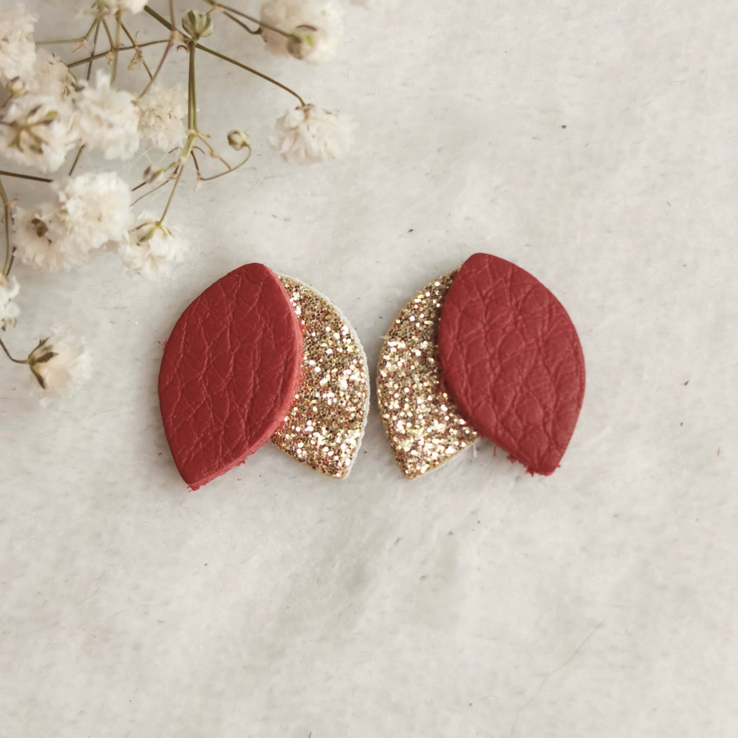 Boucles d'oreilles puces Pauline rouge
