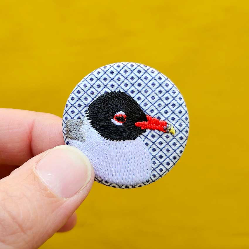 Broche petit format Mouette mélanocéphale