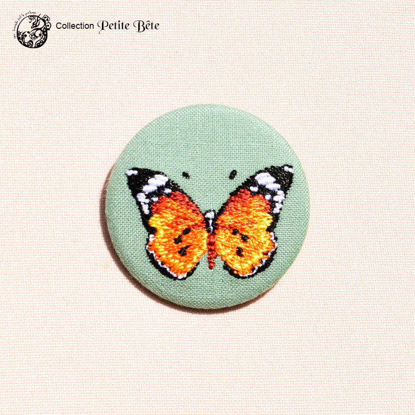 Broche petit format Papillon petit monarque