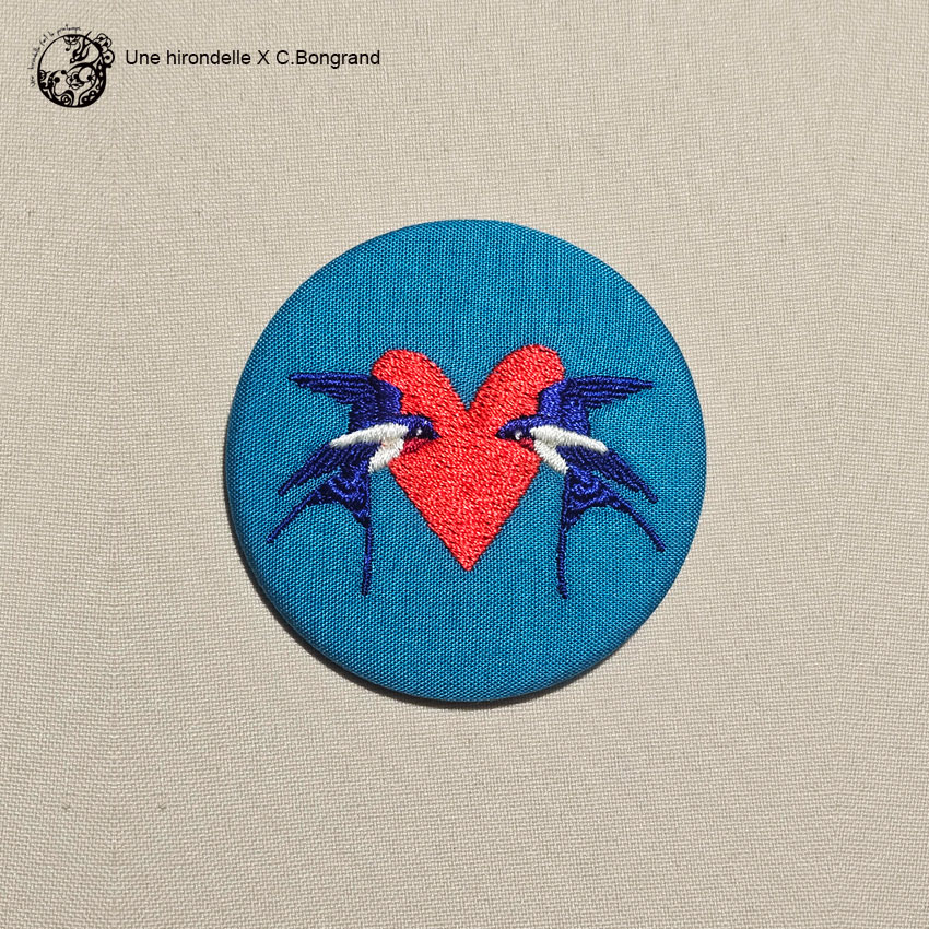 Broche grand format libre d’aimer