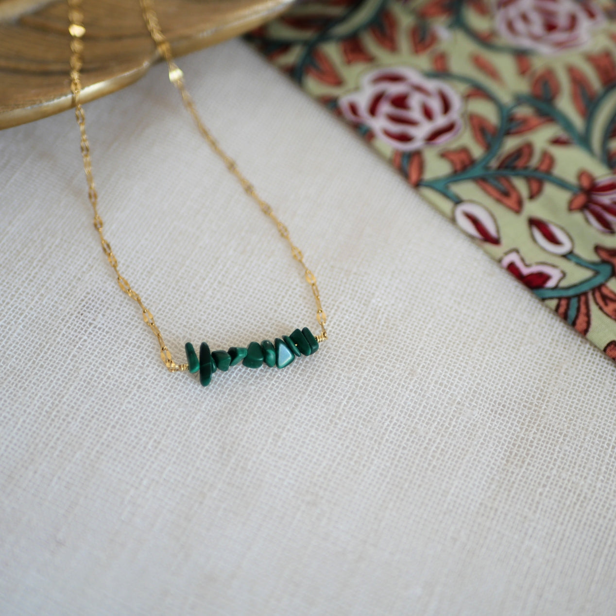 Collier Dhara avec pierre semi-précieuse (au choix)