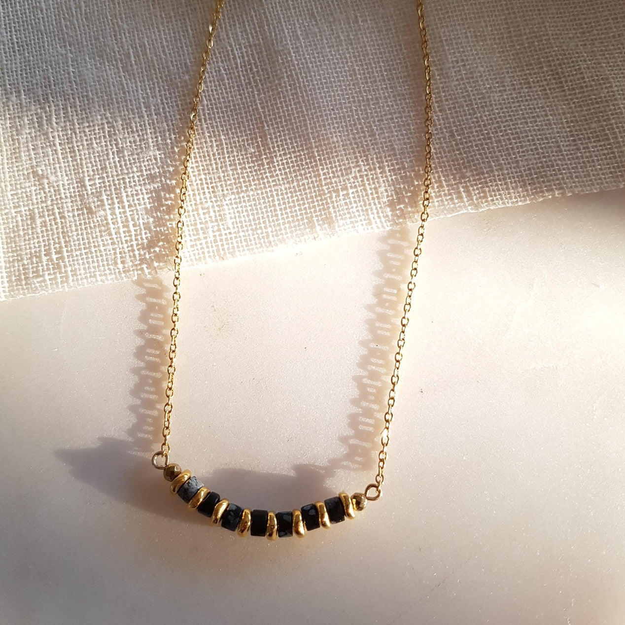 Collier Rani avec pierre semi-précieuse (au choix)