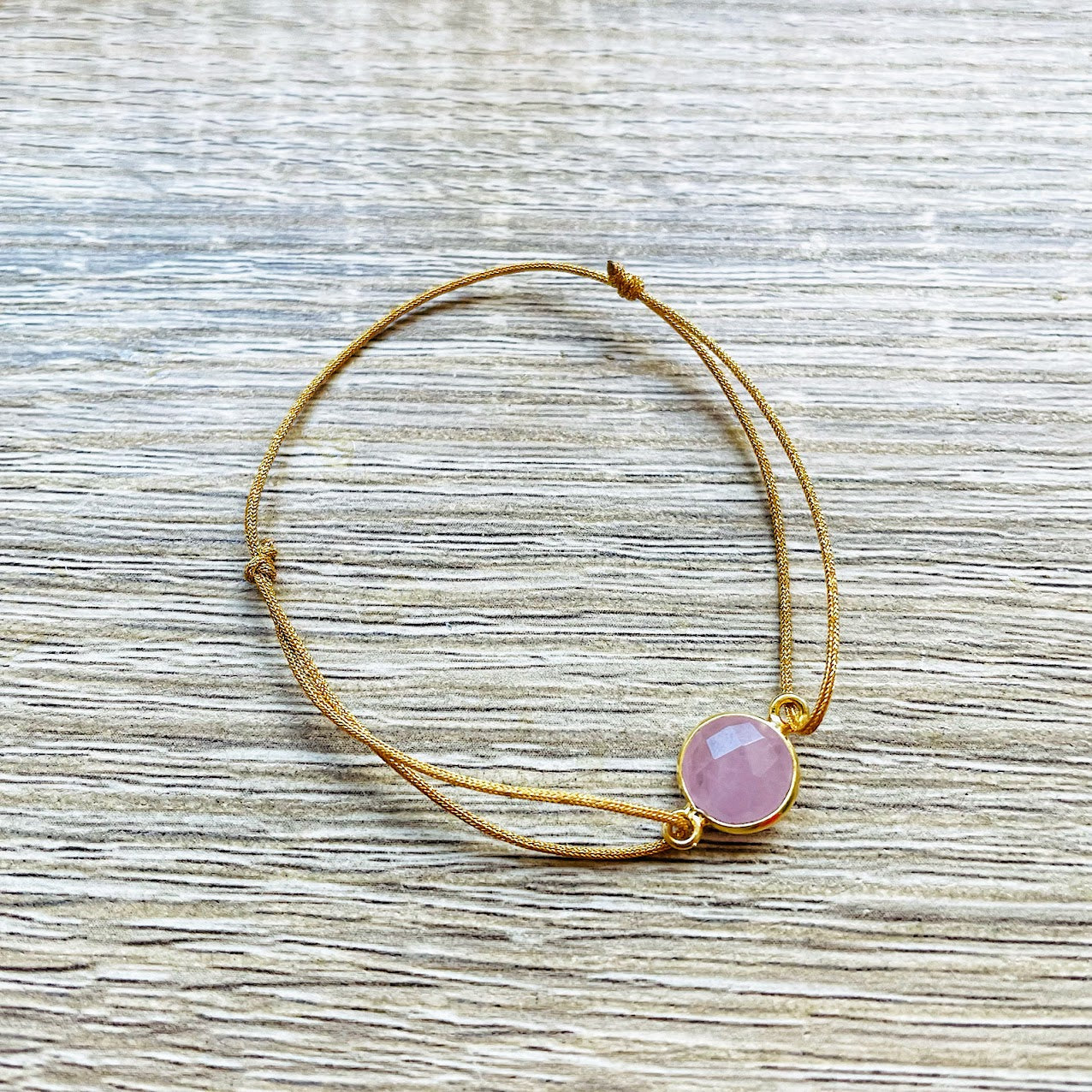 Bracelet Alba doré avec pierres semi-précieuses