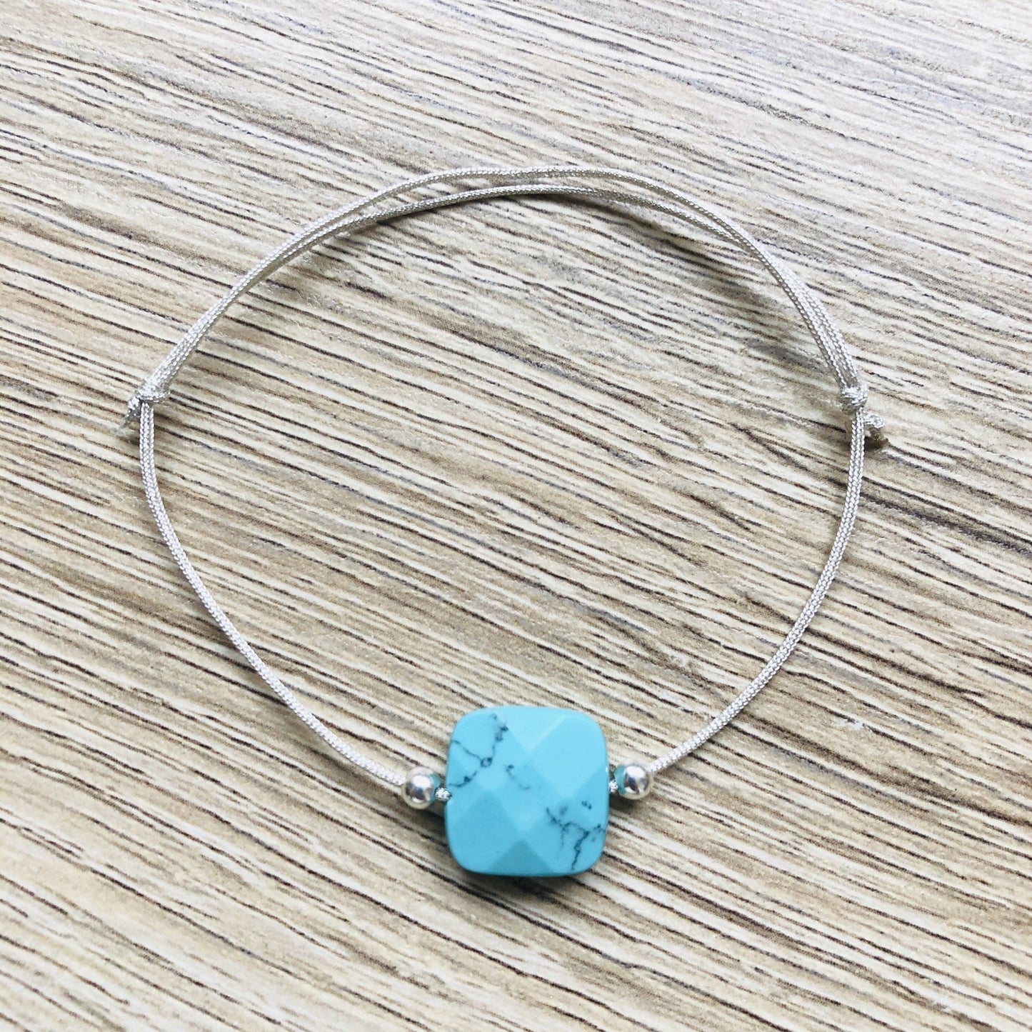 Bracelet Mia argenté avec pierres semi-précieuses