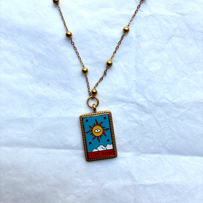 Collier médaillon soleil