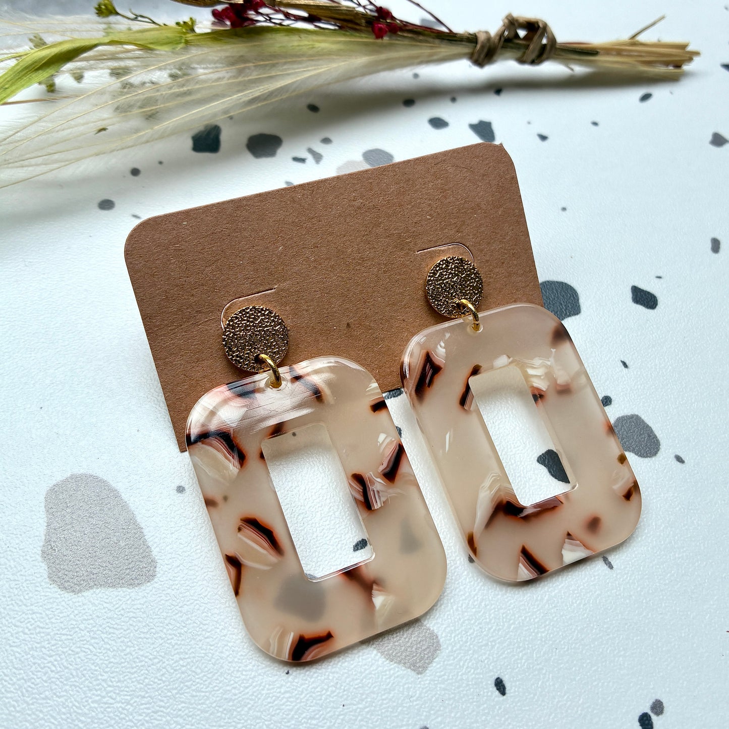 Boucles d’oreilles Carla beige et noir