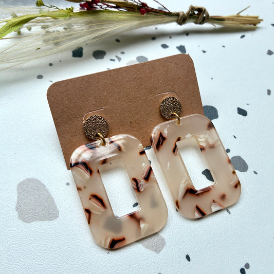 Boucles d’oreilles Carla beige et noir
