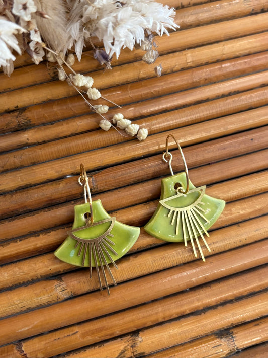 Boucles d'oreilles en céramique sunset vert prairie