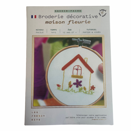 Kit de broderie maison fleurie