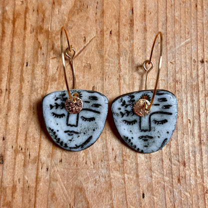 Boucles d'oreilles en céramique visage noir