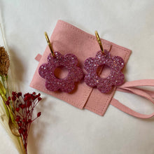 Charger l&#39;image dans la galerie, Créoles Fleur Rose
