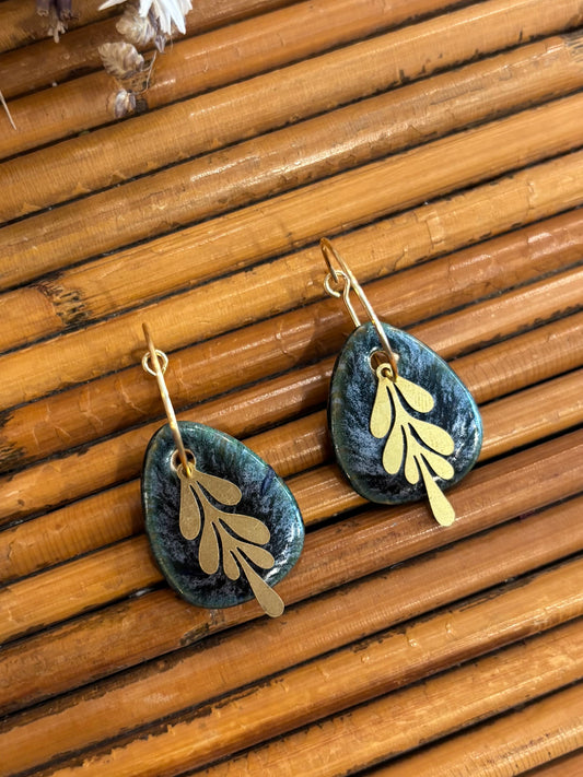 Boucles d'oreilles en céramique goutte vert bouteille
