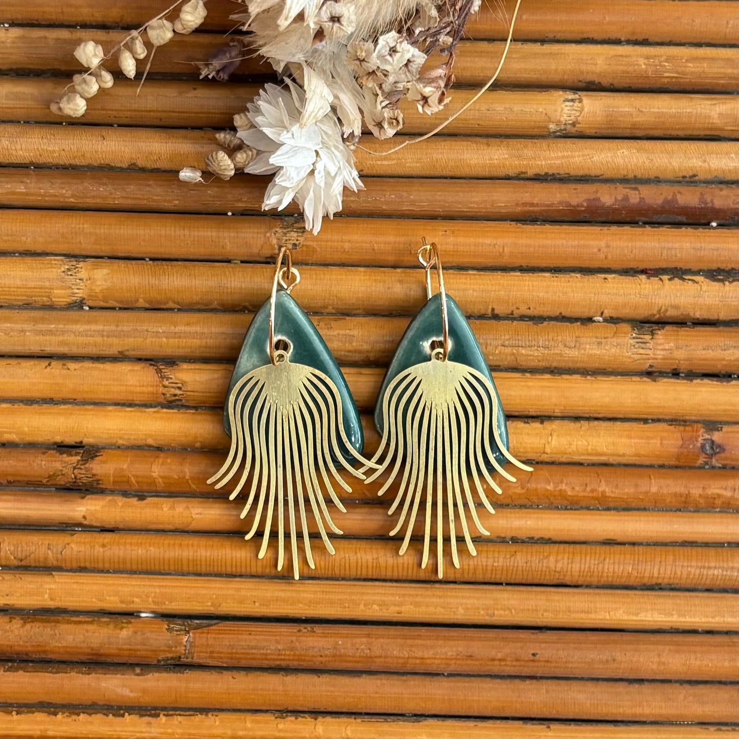 Boucles d'oreilles en céramique triangle vert et pieuvre