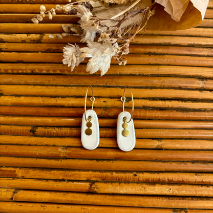 Boucles d'oreilles en céramique ovale blanche