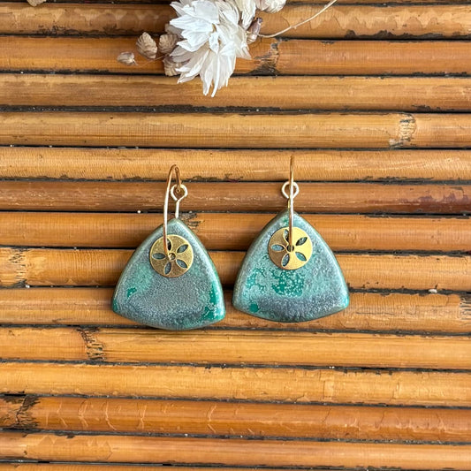 Boucles d'oreilles en céramique galet vert