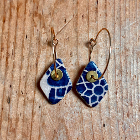 Boucles d'oreilles en céramique bicolore bleu beige