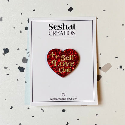 Broche Self love club rouge