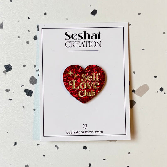 Broche Self love club rouge