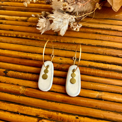 Boucles d'oreilles en céramique ovale blanche