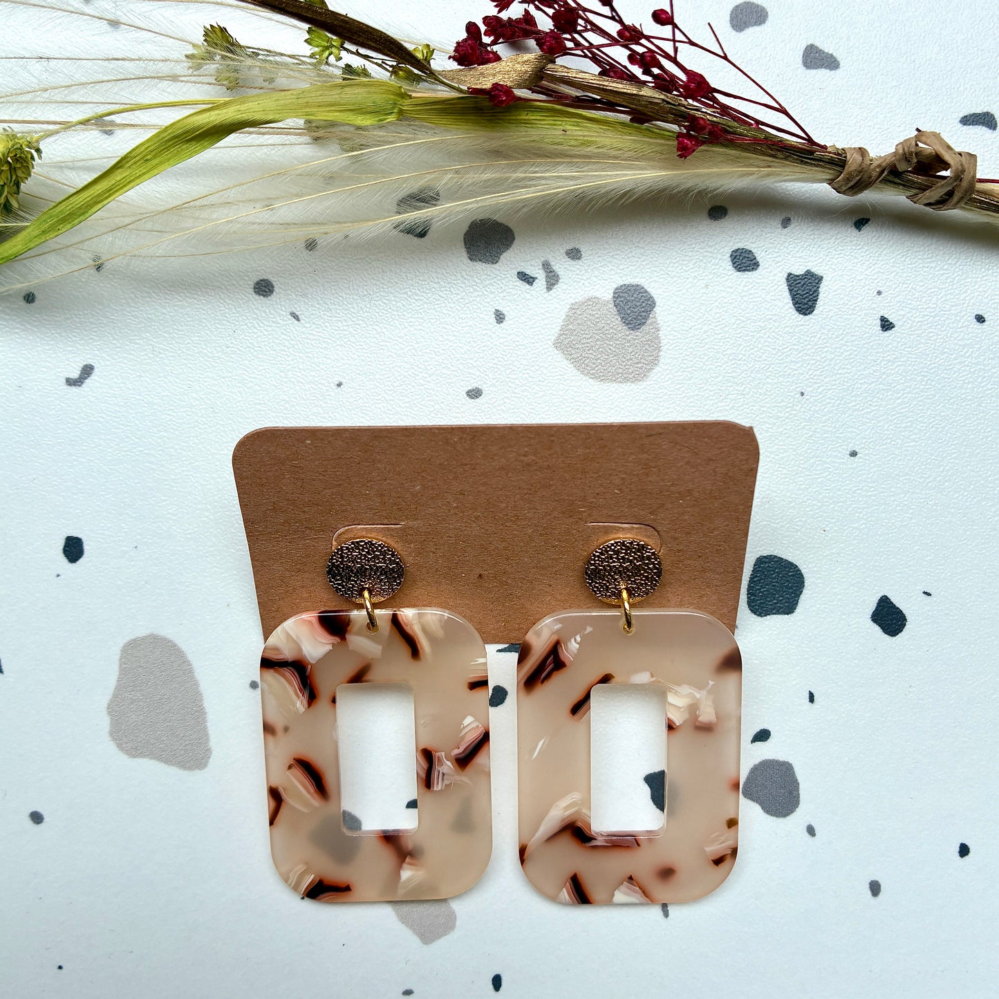 Boucles d’oreilles Carla beige et noir