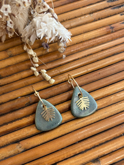 Boucles d'oreilles en céramique triangle vert brillant