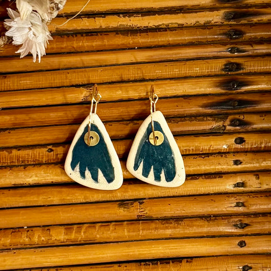 Boucles d'oreilles en céramique triangle beige et vert