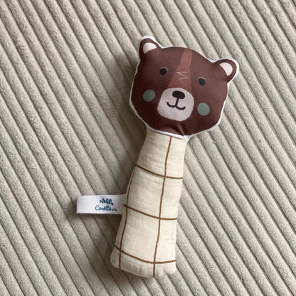 Hochet Ours Brun en gaz de coton à carreaux