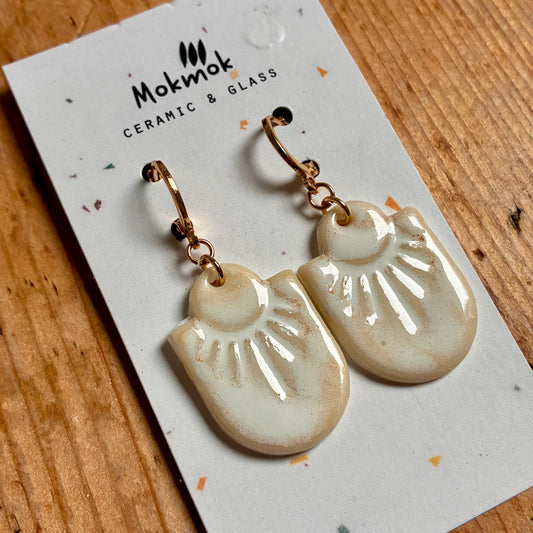 Boucles d'oreilles en céramique soleil blanc