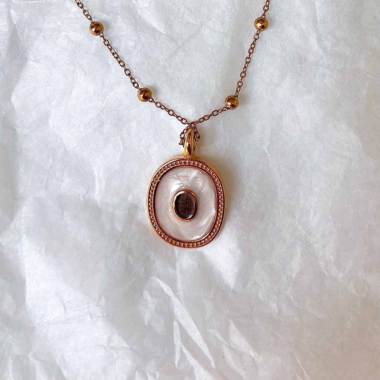 Collier Cyclope blanc