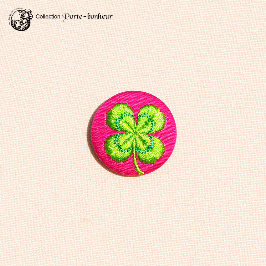 Broche Mini trèfle rose