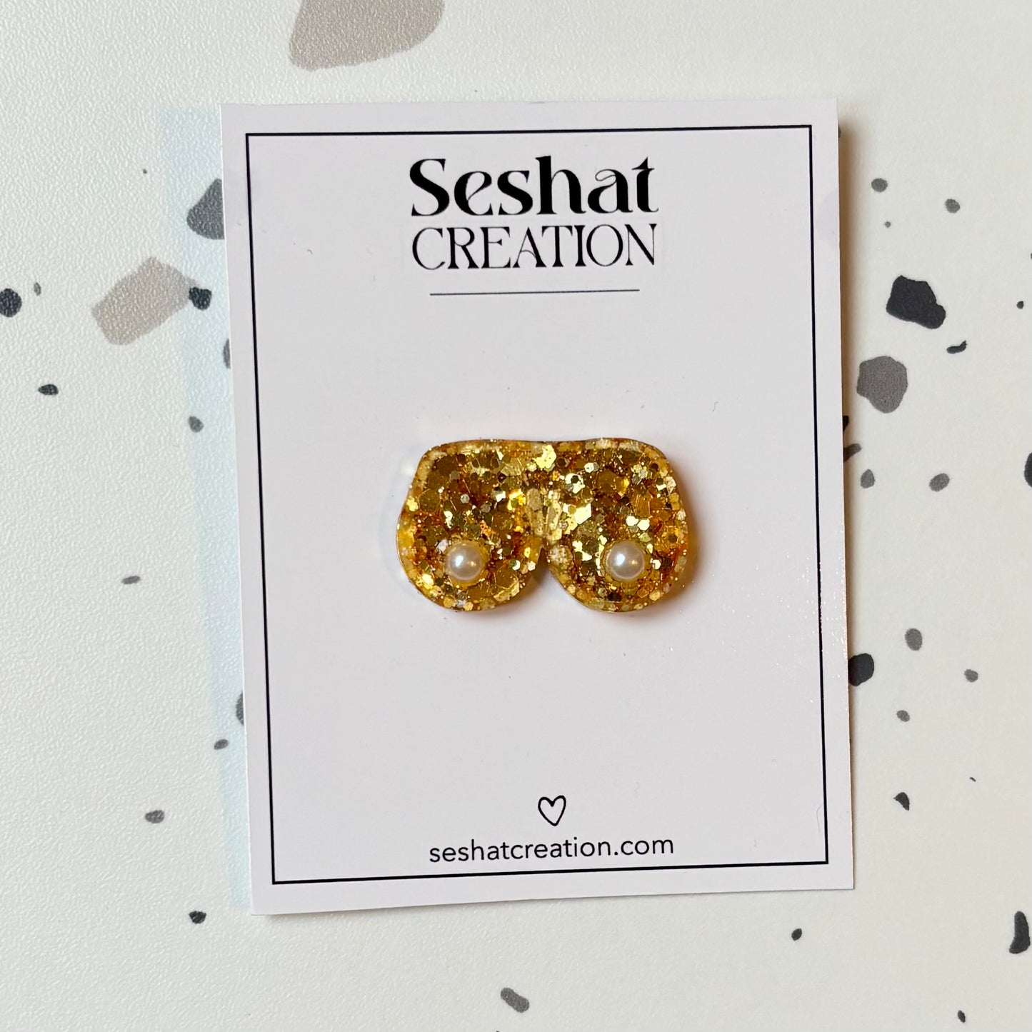 Broche boobs paillettes