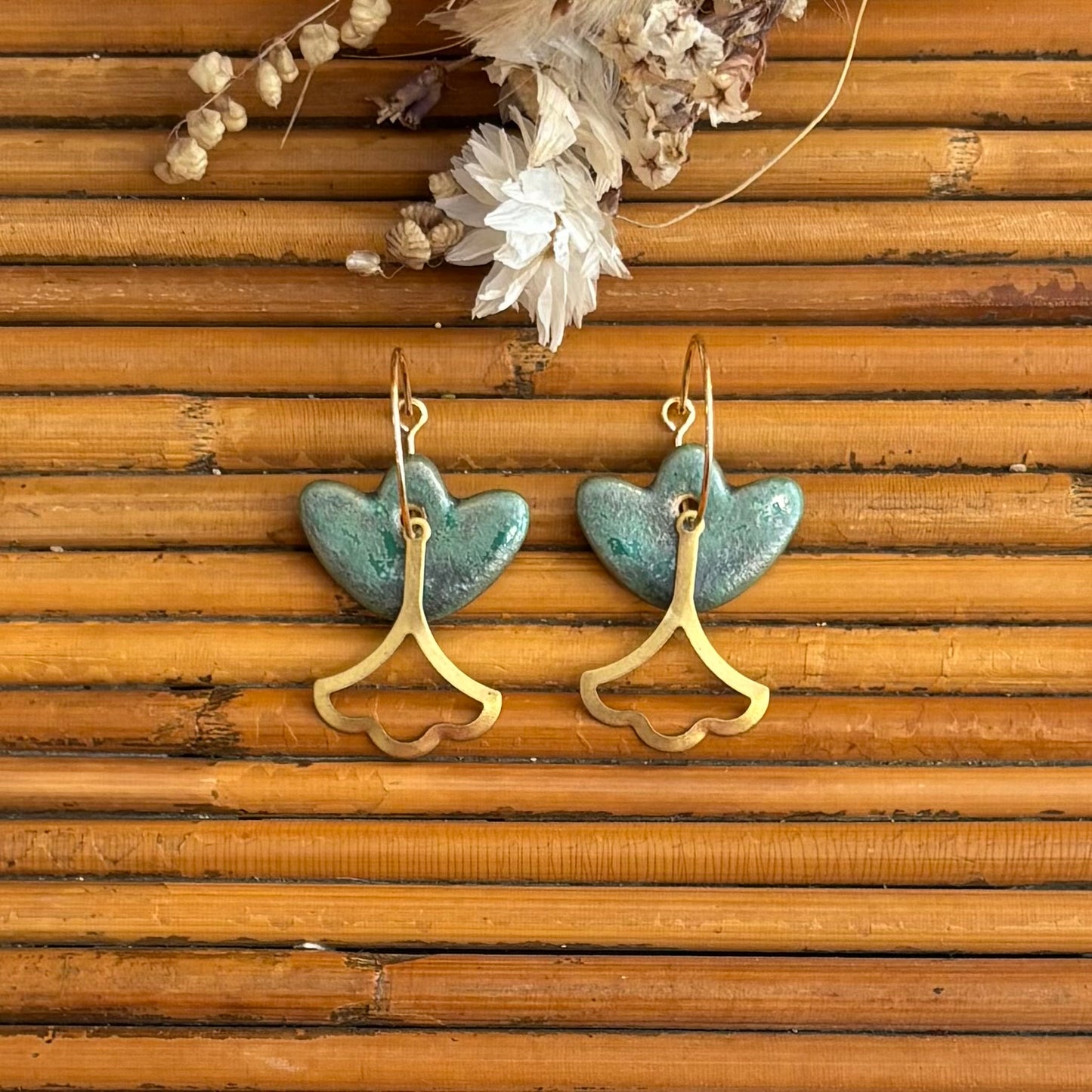 Boucles d'oreilles en céramique feuille verte et queue de poisson