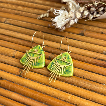 Boucles d'oreilles en céramique galet verre à points et rayon de soleil