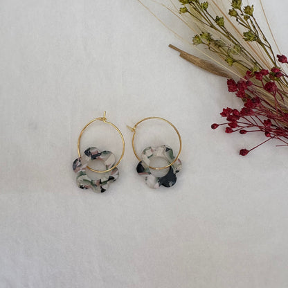 Boucles d’oreilles Flora asymétrique