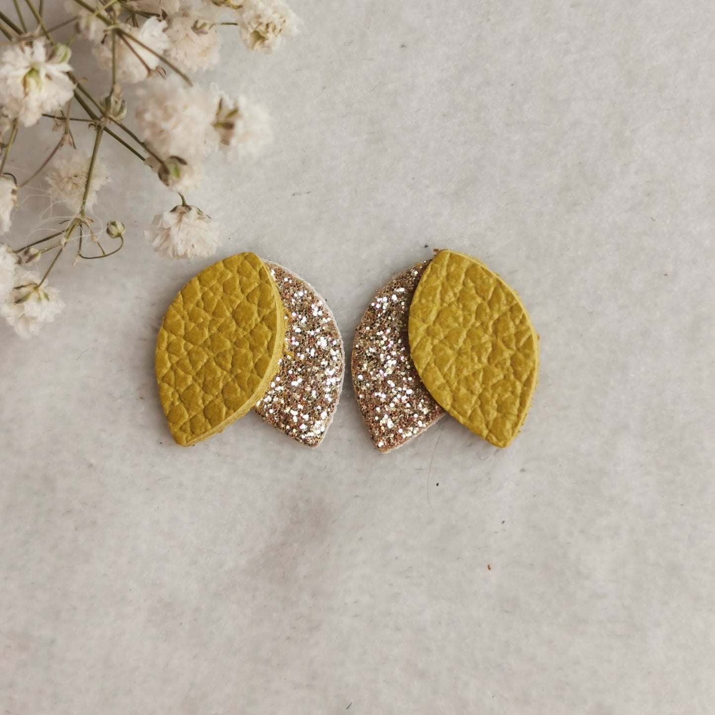Boucles d'oreilles puces Pauline jaune
