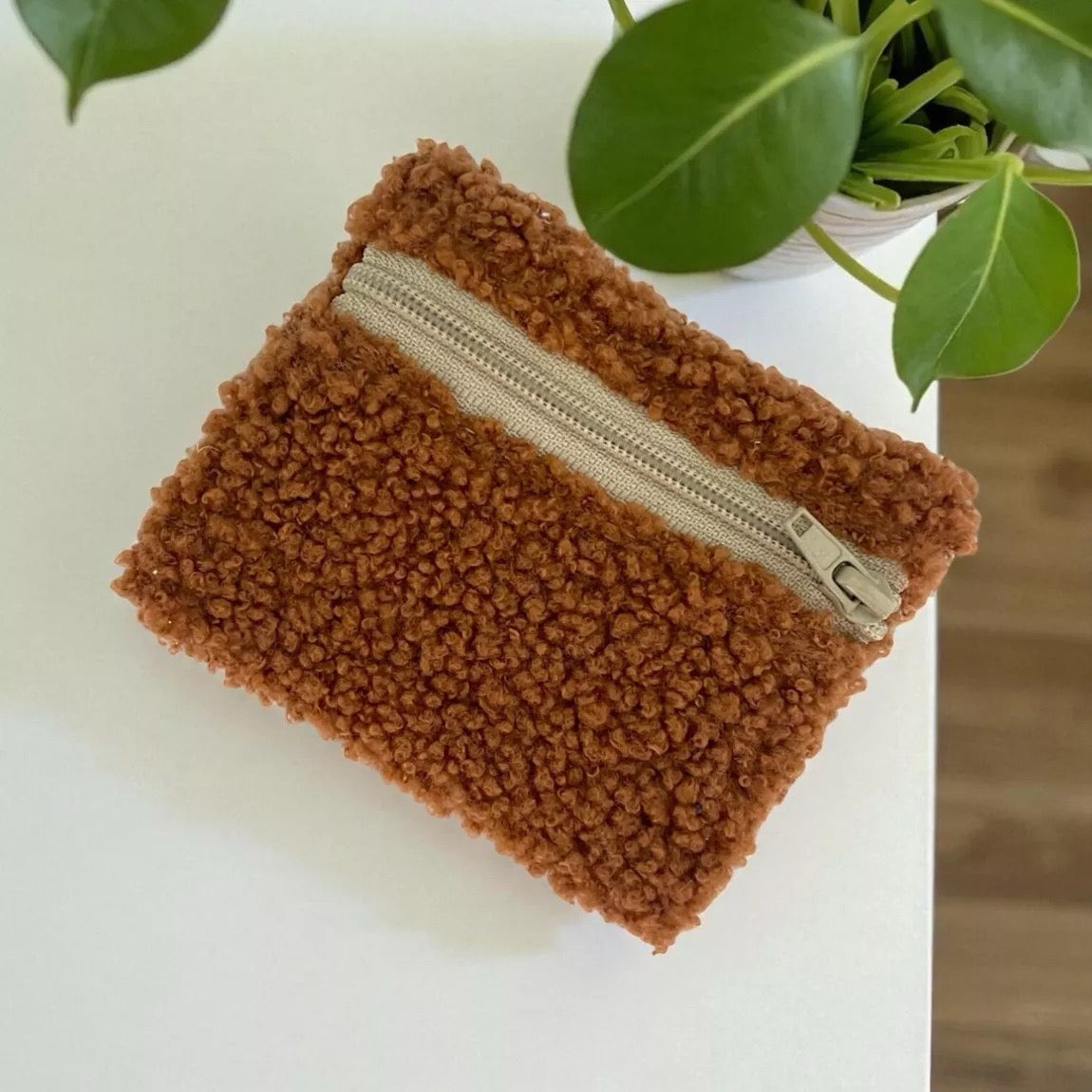 Porte monnaie bouclette (coloris au choix)