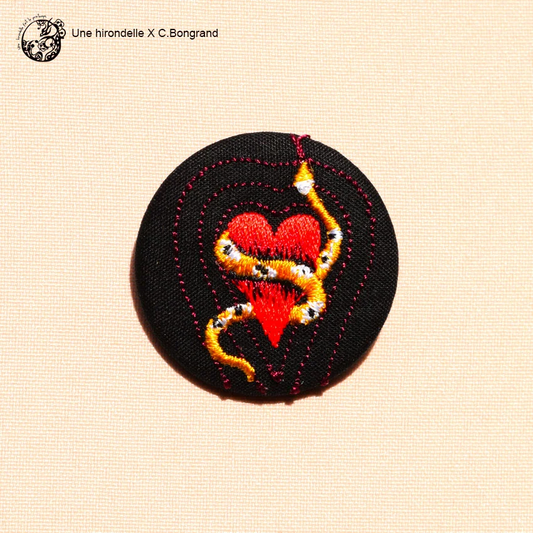 Broche petit format Cœur et serpent