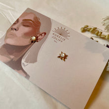 Charger l&#39;image dans la galerie, Boucles d&#39;oreilles Polaris nacre
